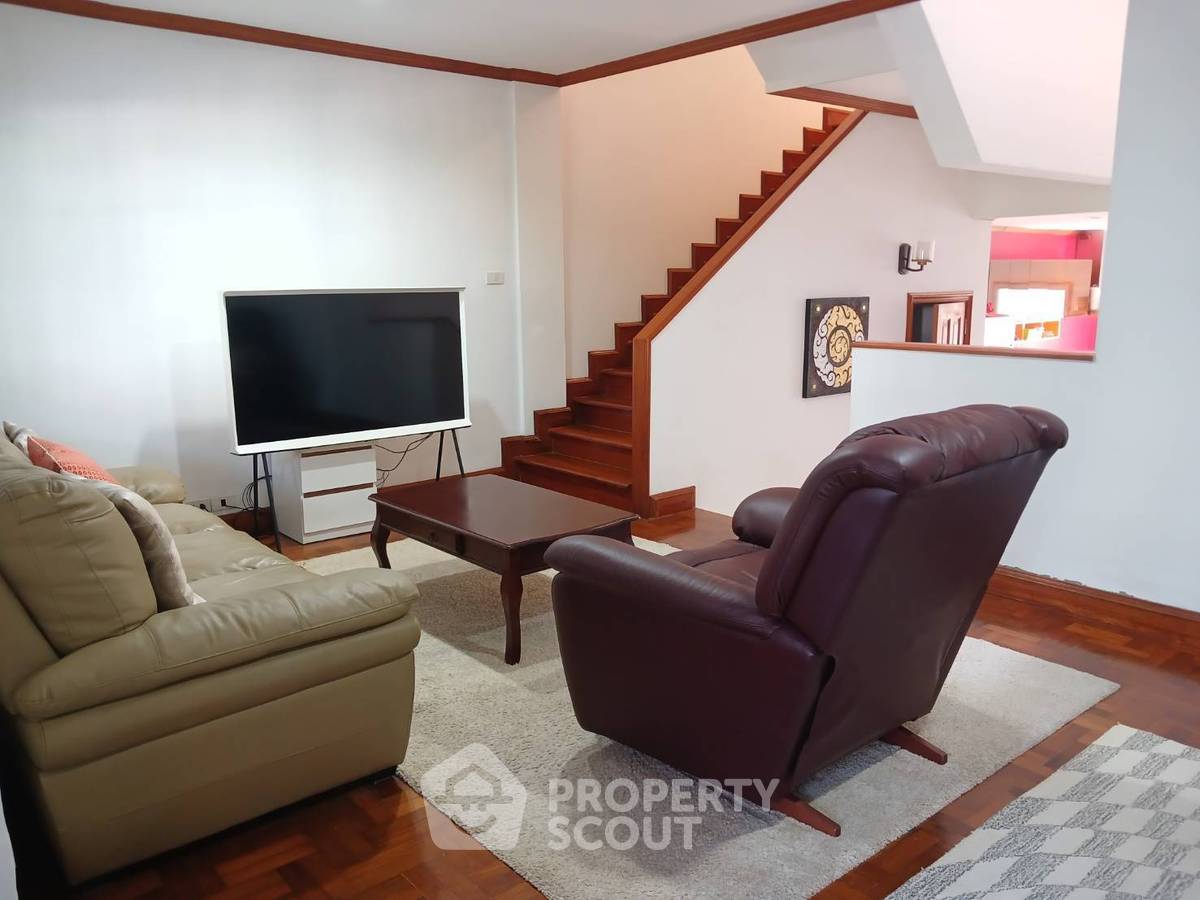 รูป ทาวน์เฮาท์ 4-ห้องนอน ใกล้ สถานีรถไฟหัวหิน (ID 2322872) - รูปที่ 6/20