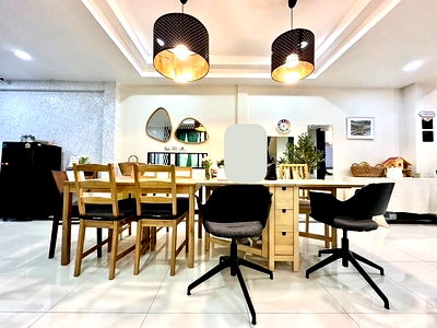 ทาวน์โฮมให้เช่า :  ให้เช่า ทาวโฮม 3 ชั้นพหลโยธิน  หรูหรา เลี้ยงสัตว์ได้  ใกล้ BTS สถานีพหลโยธิน59 ขนาด 33  ตรว  ใช้สอย  250  ตรม 5 ห้องนอน 4 ห้องน้ำ 7  แอร์ 2 ห้องครัว