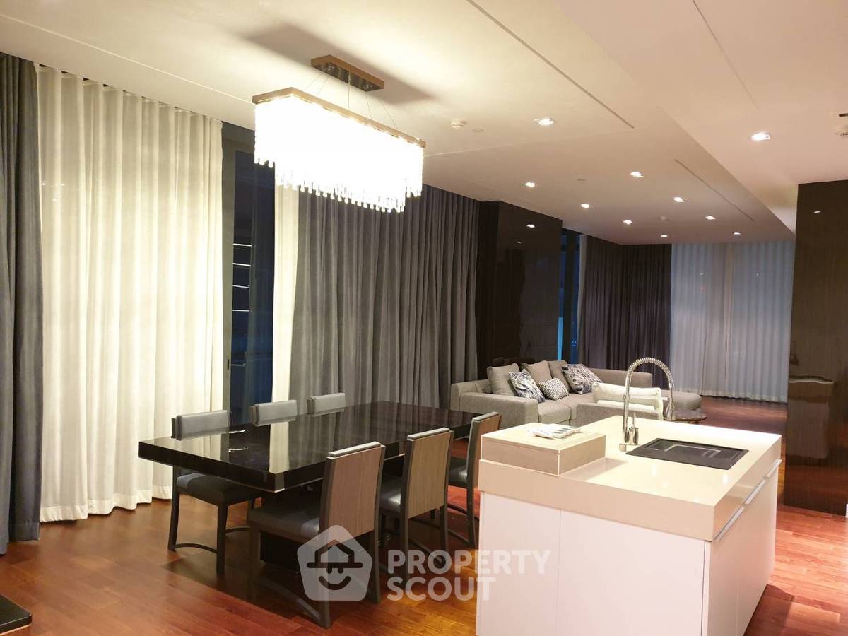 picture 3-BR Condo at Marque Sukhumvit near BTS Phrom Phong (ID 1504709) - 1/6