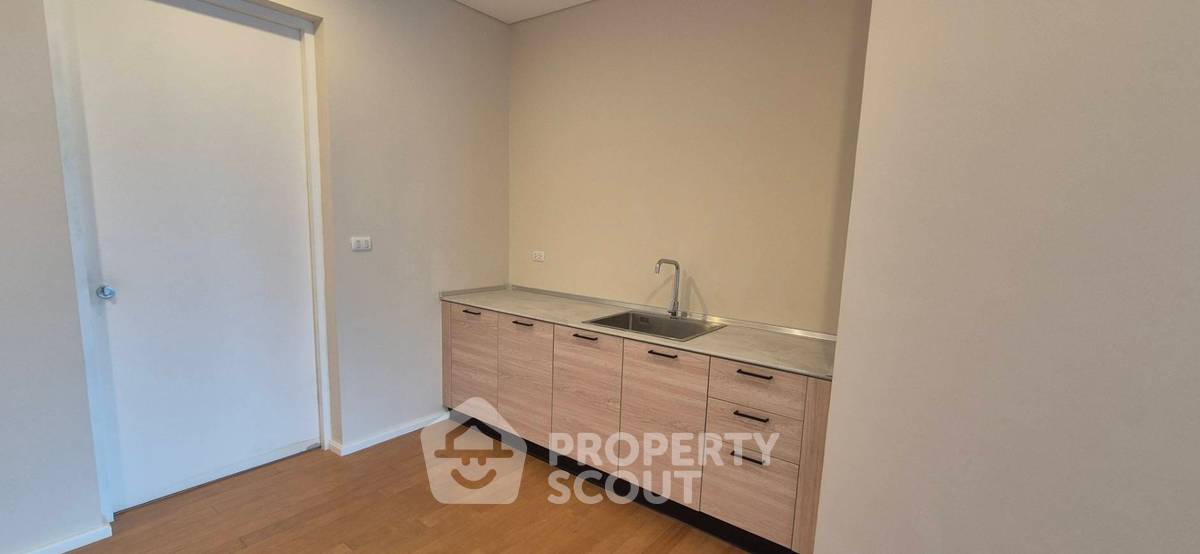 picture 4-BR Condo at Villa Asoke near MRT Phetchaburi (ID 2323957) - 15/22