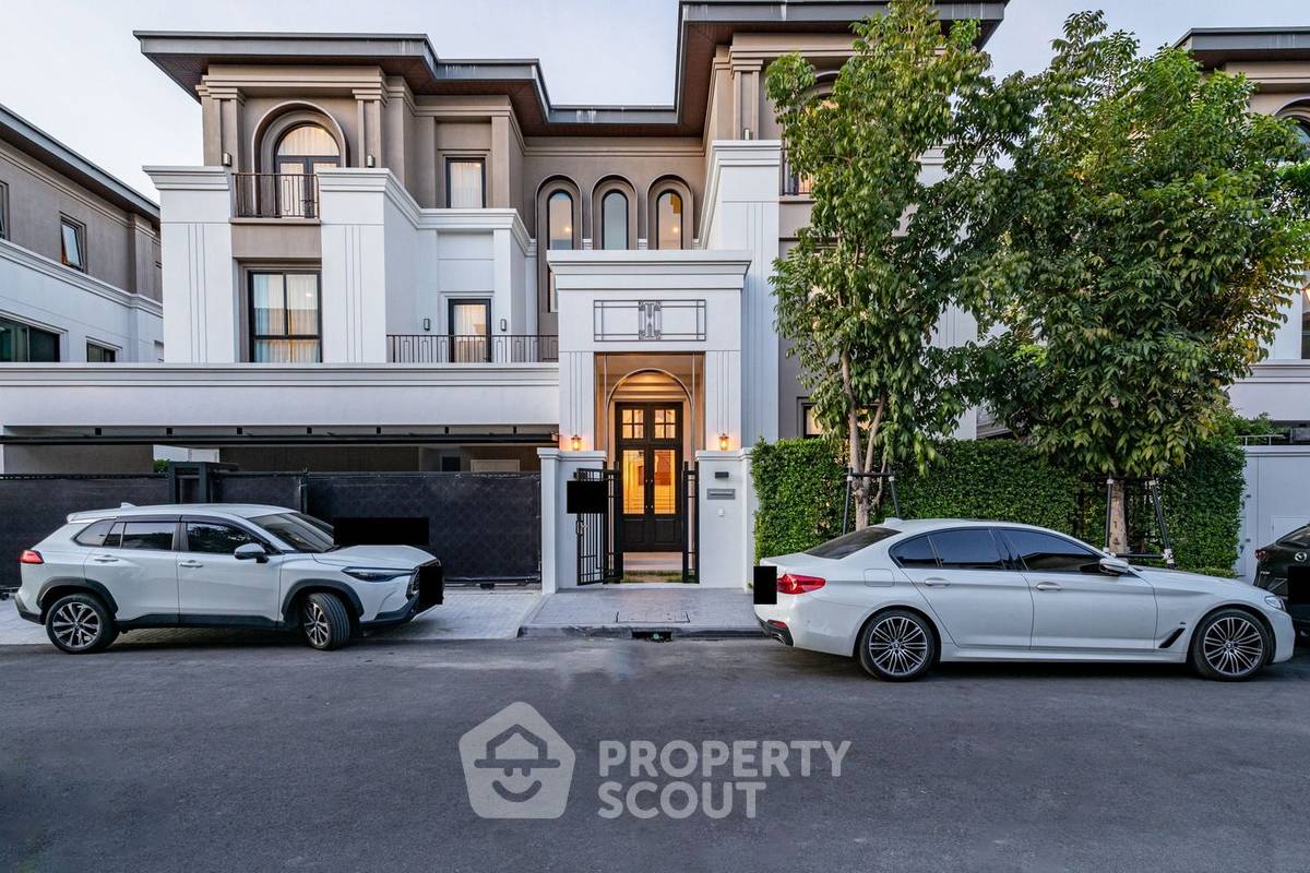 picture 5-BR House at CINQ ROYAL Krungthep Kreetha in Saphan Sung (ID 2323150) - 1/44