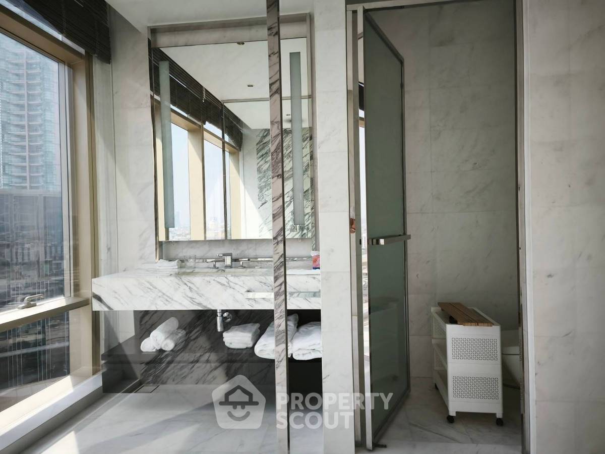 picture 3-BR Condo at Four Seasons Private Residences Bangkok near BTS Saphan Taksin (ID 2070063) - 15/20