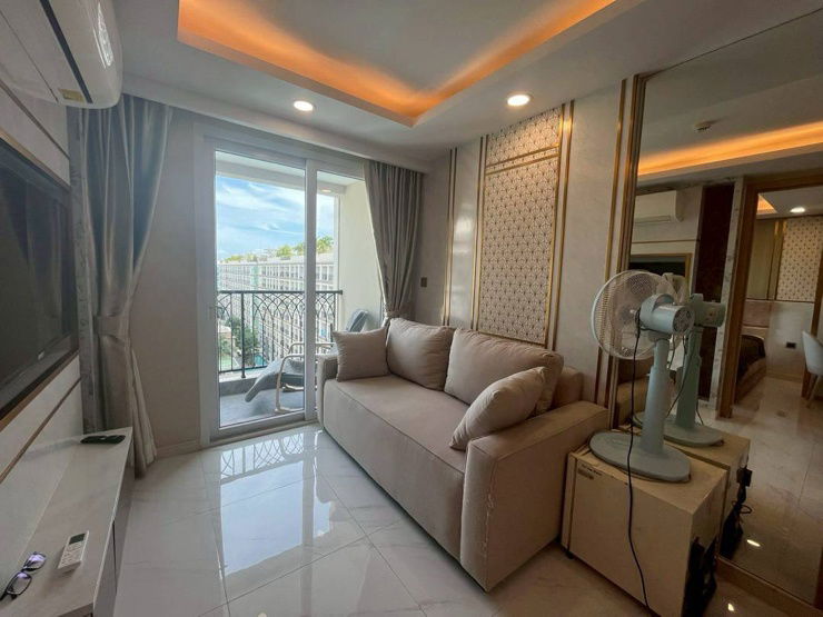 picture Dusit Grand  Park 2  Condominium  pool view  - 7/19