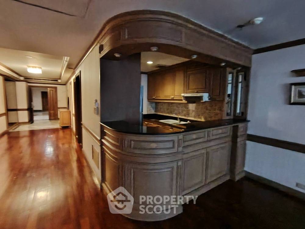 picture 2-BR Condo at Las Colinas near BTS Asok (ID 1827466) - 3/12