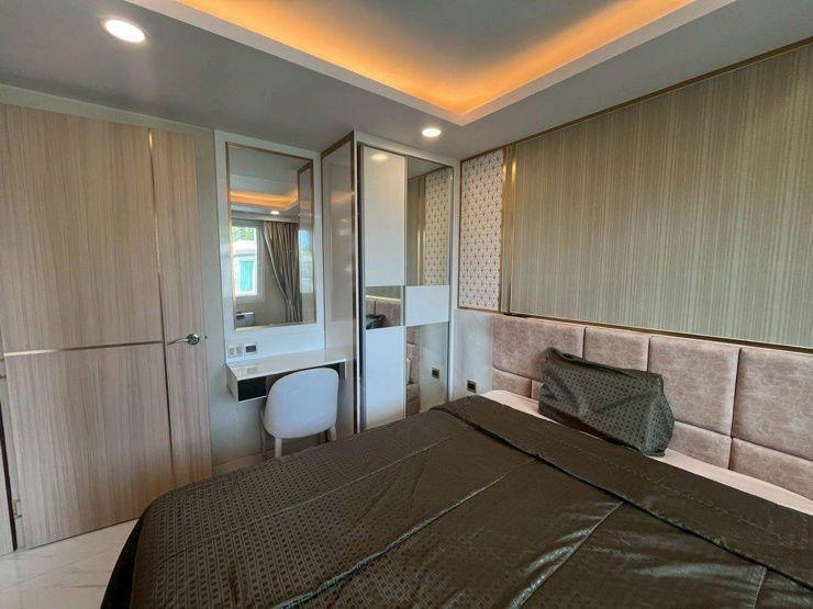 picture Dusit Grand  Park 2  Condominium  pool view  - 3/19