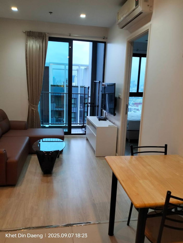 รูป  🎉 ขายด่วน! 🌇 Quinn Condo Ratchada  🌇 ห้องวิวเมือง ชั้นสูง เฟอร์ครบ ราคาพิเศษ 🍂ทำเลทอง ใจกลางเมือง เดินทางสะดวก🚅AS-793  - รูปที่ 2/8