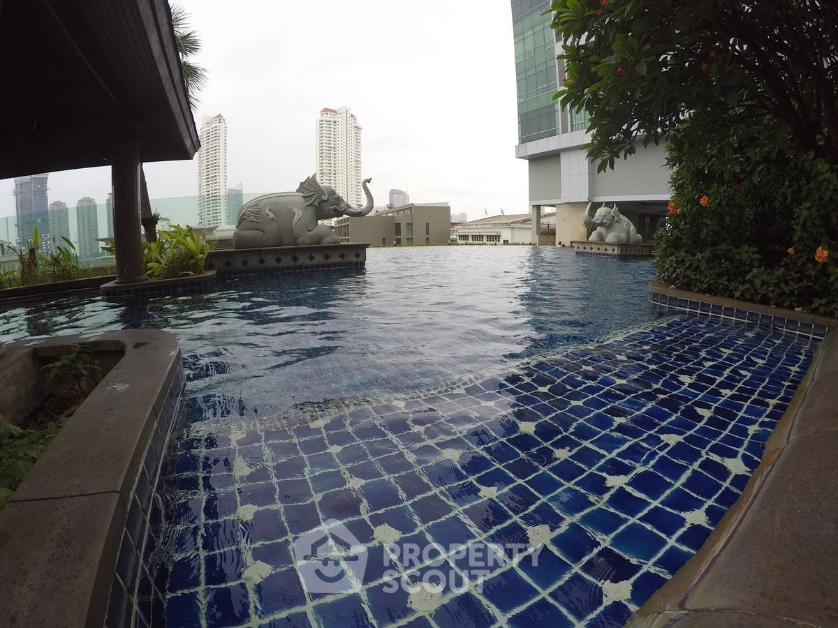 picture 2-BR Condo at Baan Sathorn Chaopraya near BTS Krung Thon Buri (ID 2325694) - 36/40