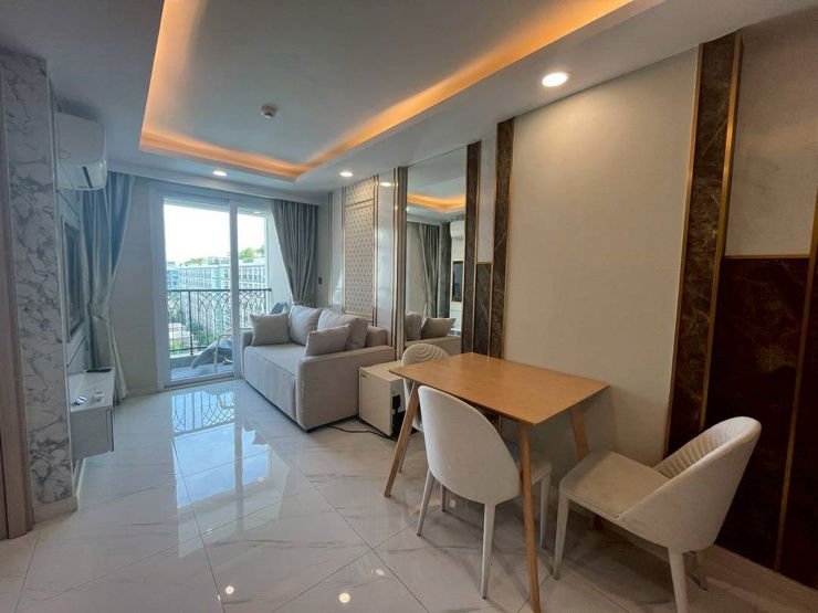 picture Dusit Grand  Park 2  Condominium  pool view  - 4/19