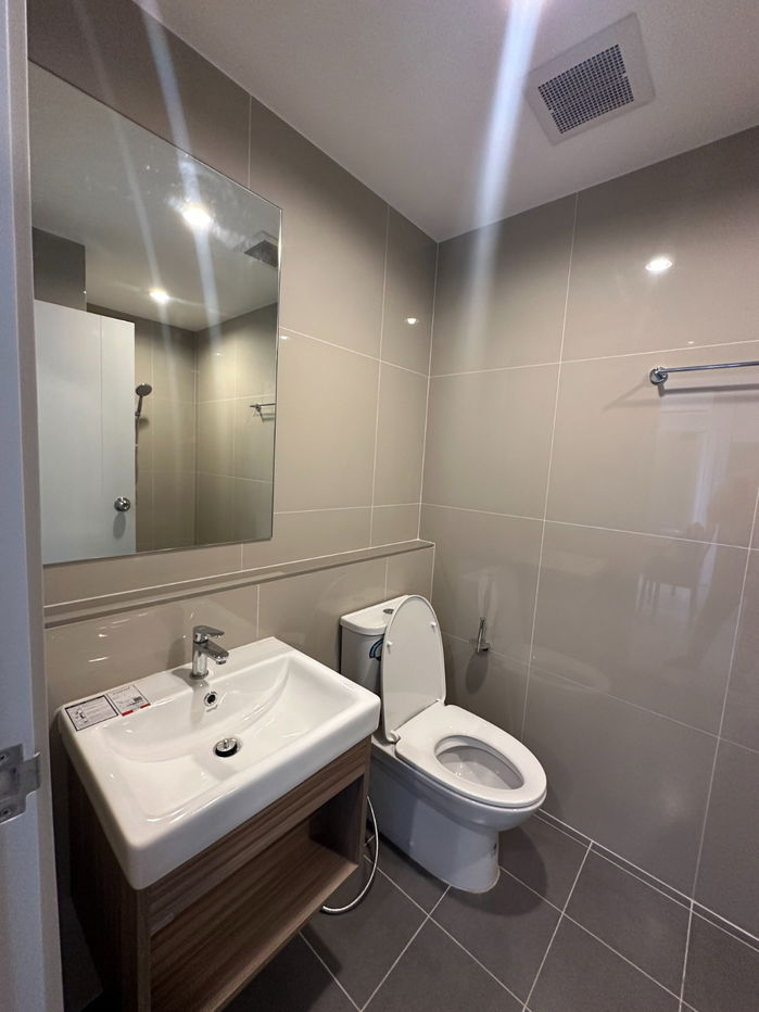 picture 🎈#PC2306_454🎈𝗙𝗼𝗿 𝗥𝗲𝗻𝘁 2️⃣1️⃣k.🔥🔥 #Near Interchange Station✨#Vacant Room 14 Oct 68𝐂𝐨𝐧𝐝𝐨 𝗧𝗵𝗲 𝗧𝗿𝗲𝗲 Huamark Interchange - 13/14