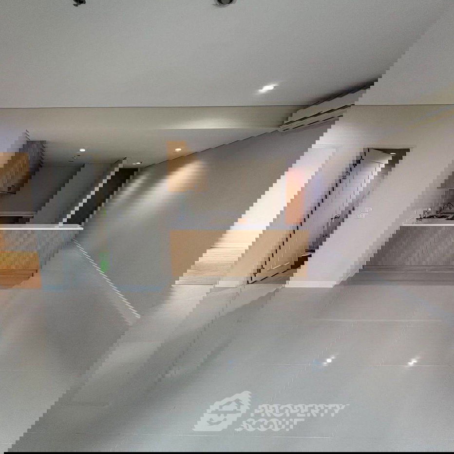 รูป คอนโด 2-ห้องนอน ที่ วิลล่า อโศก ใกล้ MRT เพชรบุรี (ID 2320349) - รูปที่ 2/14