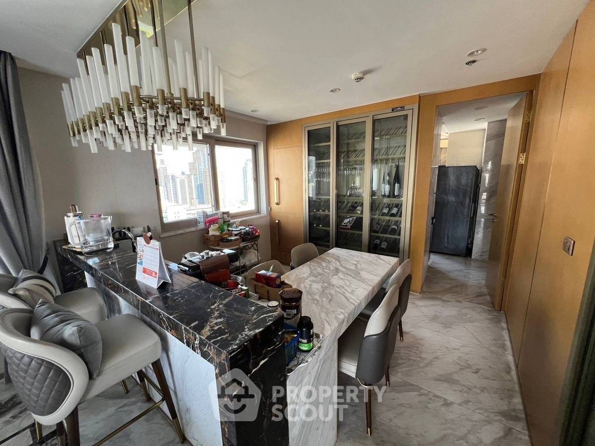 picture 3-BR Condo at Le Raffine Sukhumvit 24 Condominium near BTS Phrom Phong (ID 2315199) - 4/18