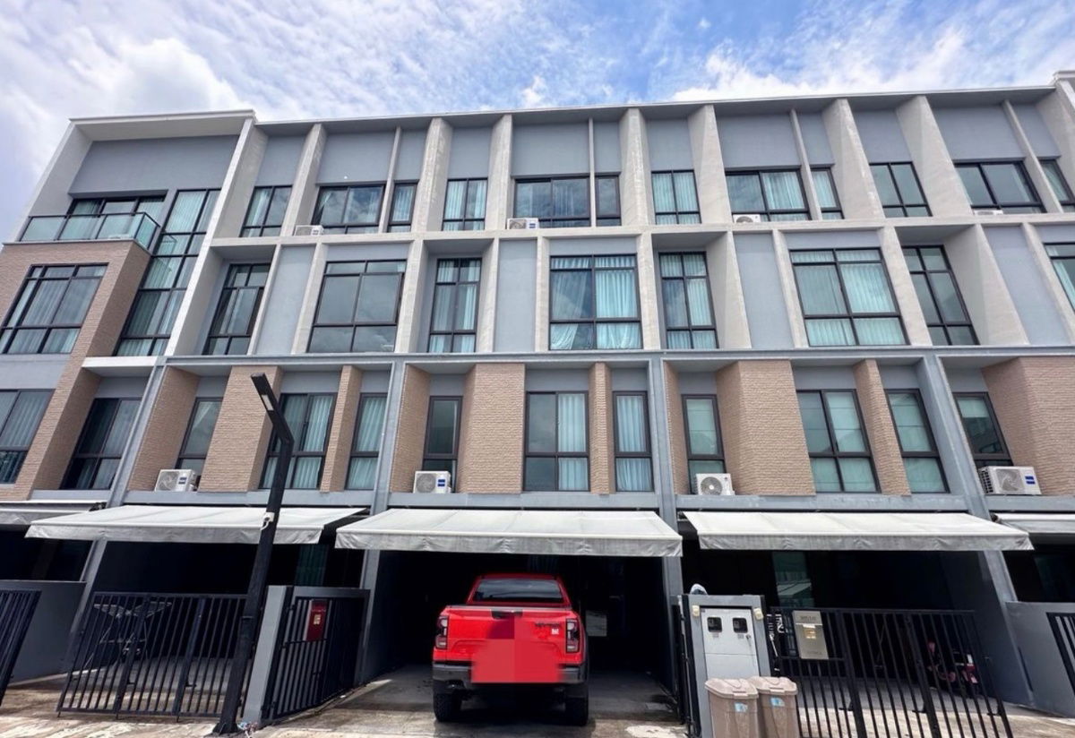 picture Sale Commercial building , 3.5 floors, Estara Haven, Phatthanakan 20, beautiful,add Line @841qqlnr - 1/15