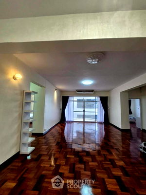 Condos for rent Med Park Hospital : 3-BR Condo at Grand Ville House 1(Sukhumvit 24) Condominium near BTS Phrom Phong (ID 2324566)