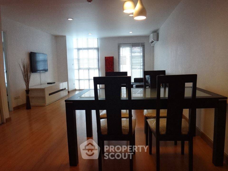 picture 2-BR Condo at Silom Terrace Condominium near BTS Sala Daeng (ID 738868) - 12/21