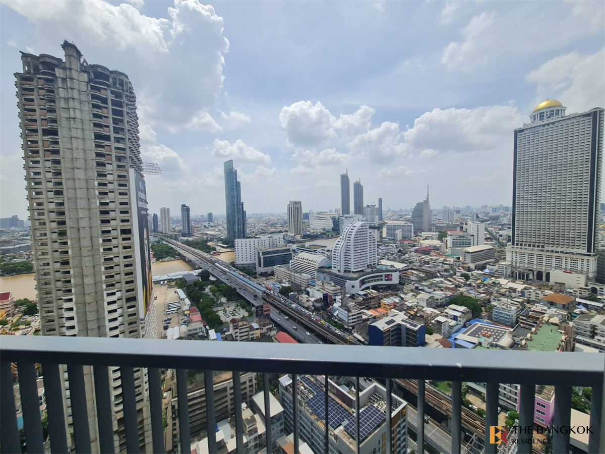 picture RHYTHM Sathorn near BTS Saphan Taksin Convenient Travel, Great Value per Square Meter - 4/10