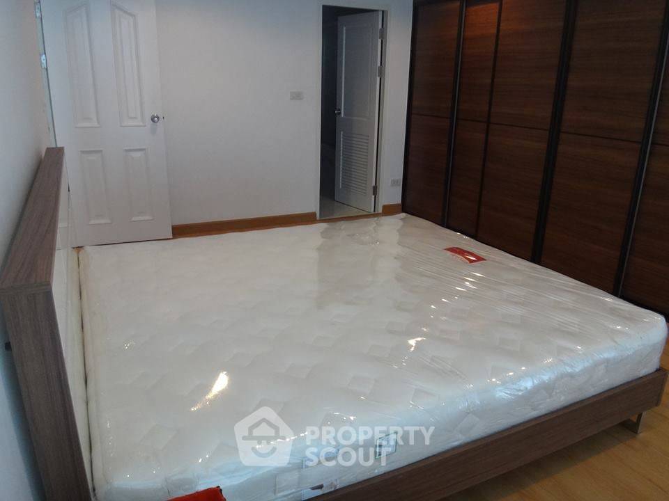 picture 2-BR Condo at Silom Terrace Condominium near BTS Sala Daeng (ID 738868) - 20/21