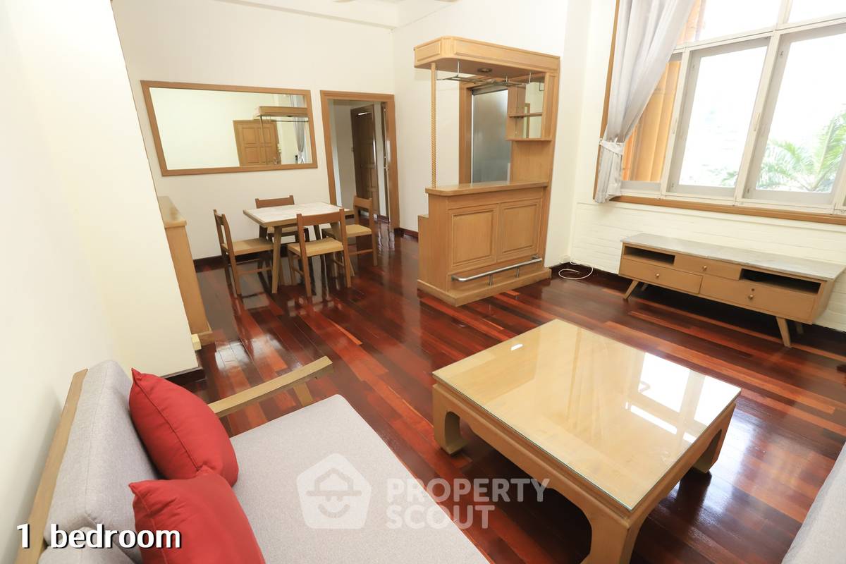 picture 1-BR Condo at Ambassadors Court near BTS Ratchadamri (ID 531416) - 2/9