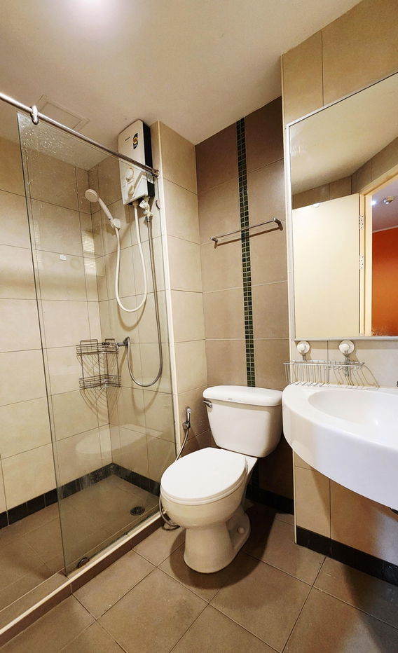 picture Condo for rent, Lumpini Town Ramintra-Nawamin (1 bedroom), 24st floor, Building A, condo entrance next to the Pink Line BTS station, Ramintra Km.9 - 10/14