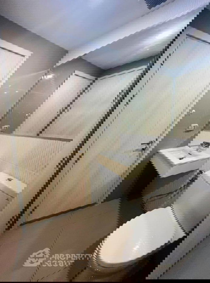 picture 2-BR Condo at Rhythm Sukhumvit 42 near BTS Ekkamai (ID 1803221) - 17/18