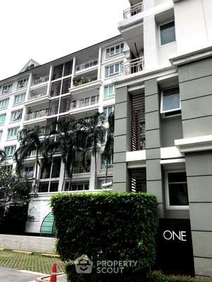 Condos for sale : 1-BR Condo at The Bangkok Sathorn-Taksin near BTS Krung Thon Buri (ID 2048830)