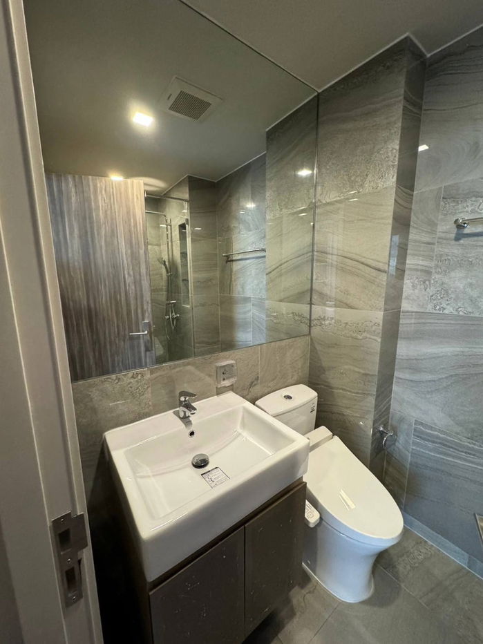 รูป #SC8589  📌 ให้เช่า | 🟦🟨ไอดีโอ คิว สุขุมวิท 36🟥🟩💬 𝑪𝒐𝒏𝒕𝒂𝒄𝒕 𝑳𝑰𝑵𝑬: @𝒔𝒆𝒄𝒓𝒆𝒕𝒑𝒓𝒐𝒑𝒆𝒓𝒕𝒚 🔥✨ - รูปที่ 17/33