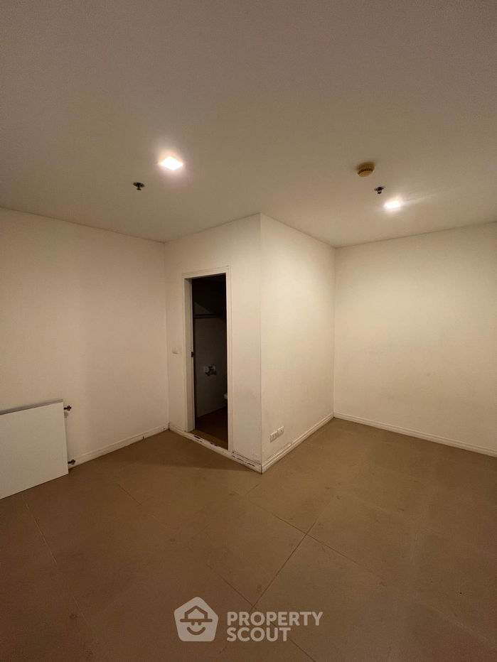 picture 3-BR Condo at The River Condominium near BTS Saphan Taksin (ID 2320540) - 9/30