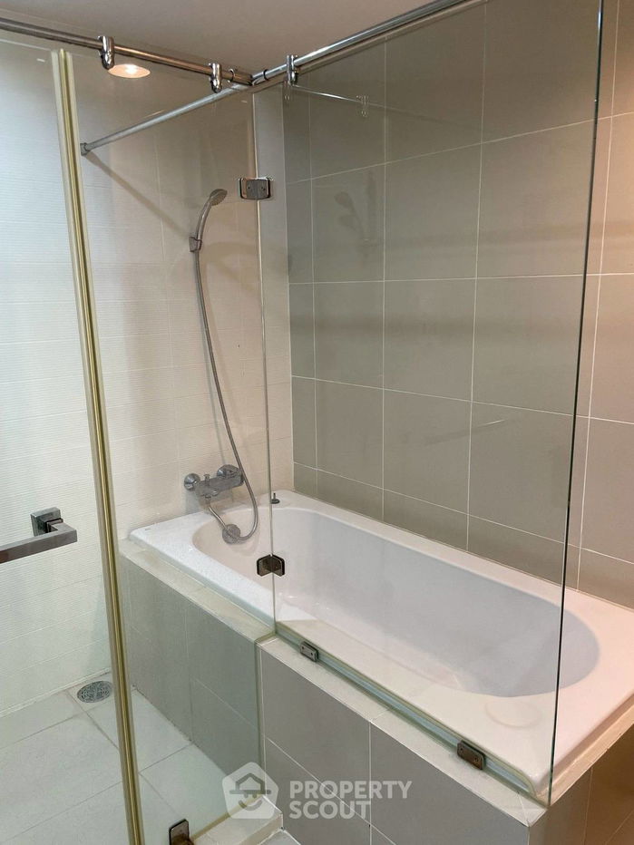 picture 2-BR Condo at Belle Grand Rama 9 near MRT Phra Ram 9 (ID 1245127) - 12/14