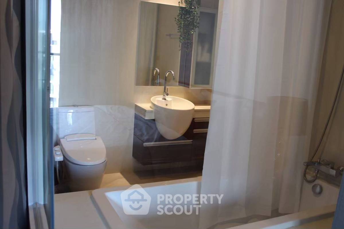 picture 2-BR Condo at Sky Walk Residences near BTS Phra Khanong (ID 2324744) - 11/11