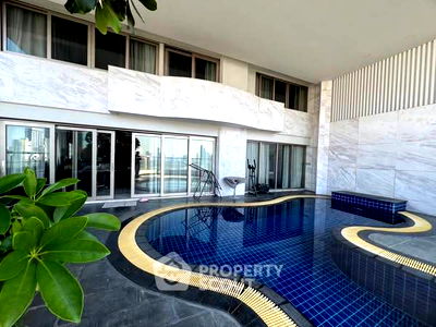 คอนโด เขตคลองเตย : คอนโด 3-ห้องนอน ที่ เลอ รัฟฟิเน่ สุขุมวิท 24 คอนโดมิเนียม ใกล้ BTS พร้อมพงษ์ (ID 2325047)