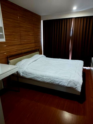 เช่าคอนโด รพ.จุฬาลงกรณ์ : P-41747 ให้เช่า คอนโด เดอะ เทรเชอร์ คอนโดมิเนีย Pan Rd, Si Lom, Bang Rak, Bangkok พร้อมอยู่ ราคาถูก Line Id @easythaihome 085-592-2897