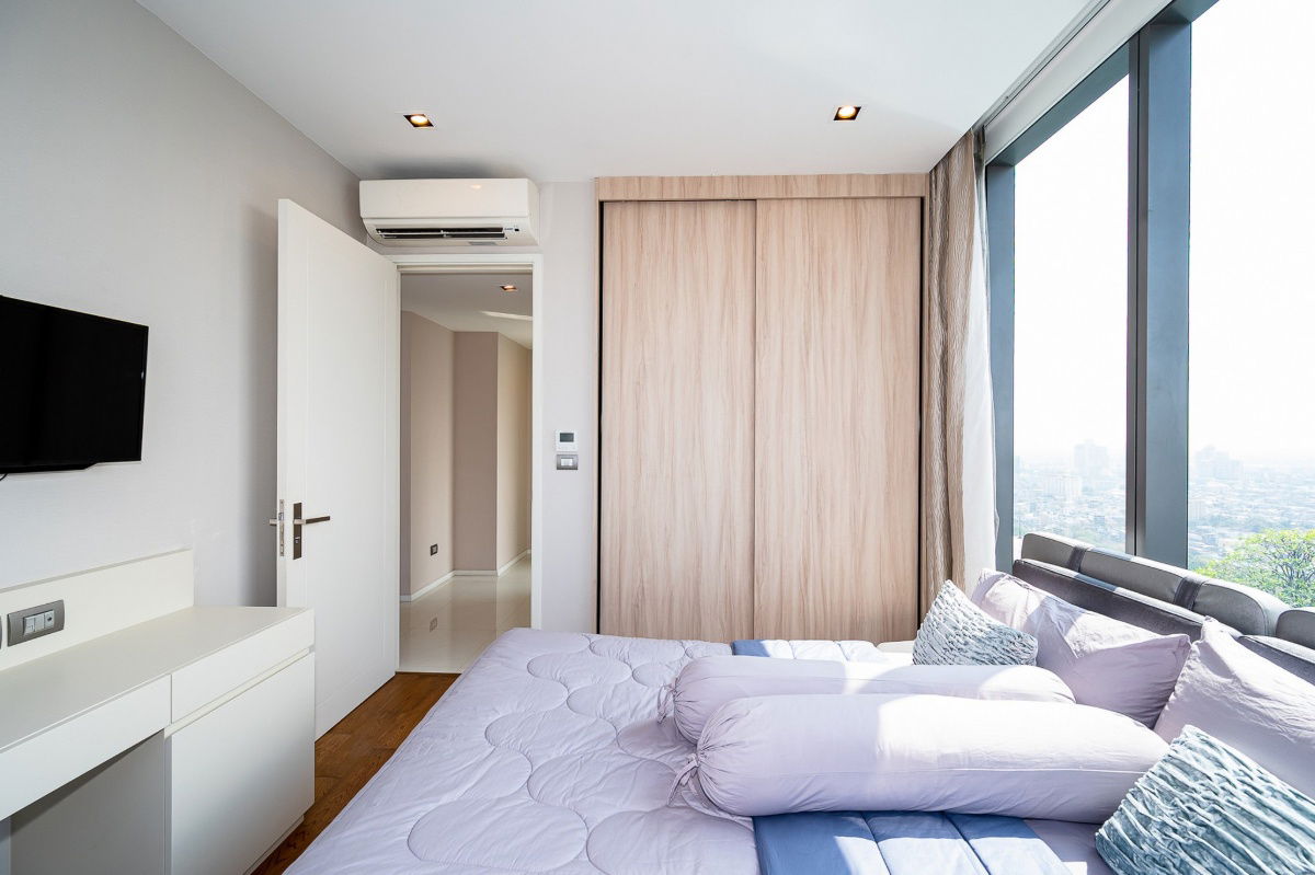 picture The Bangkok Sathorn 2 Bed 2 Bath area 125 sqm. River view *Rental 130,000 per month / Sale 40 MB*  Tel. 062-6941794 - 12/12
