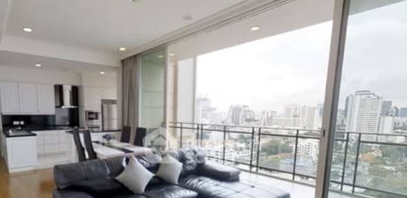 picture 2-BR Condo at Royce Private Residences near MRT Sukhumvit (ID 2326992) - 1/10