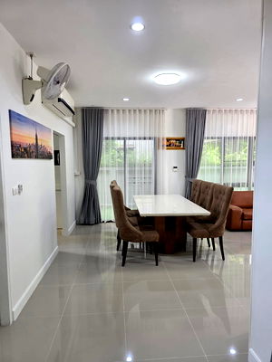 Houses for rent : For rent, for lease, single house, Lumpini Village, Suan Luang Rama 9, best location, cheap price, interested, Line: @951qfbfi