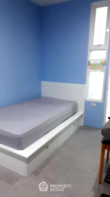 Condos for sale : 2-BR Condo at Baan Sathorn Chaopraya near BTS Krung Thon Buri (ID 2327273)