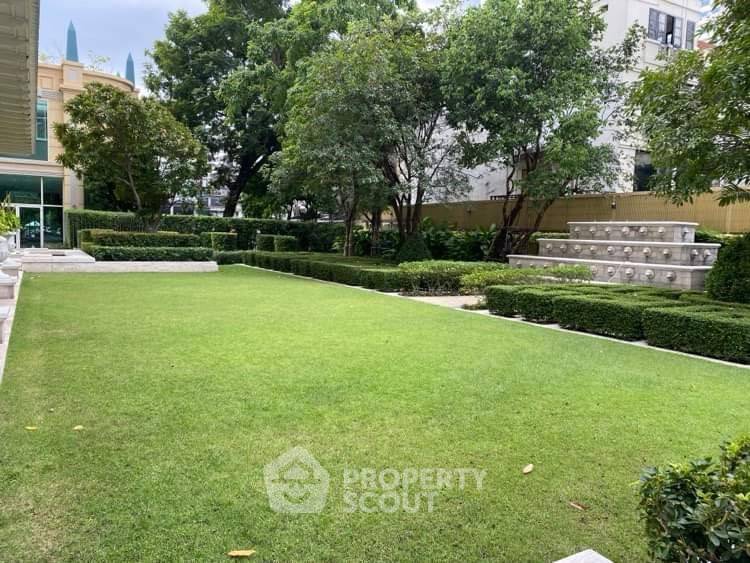 picture 2-BR Condo at Royce Private Residences near MRT Sukhumvit (ID 2326992) - 6/10