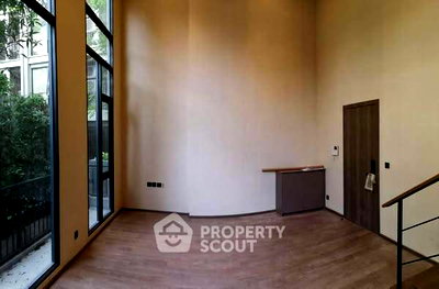 Condos for sale : 3-BR Condo at Klass Sarasin Rajdamri near BTS Ratchadamri (ID 2327139)