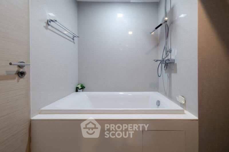 picture 1-BR Condo at LIV @ 49 near BTS Thong Lor (ID 2327509) - 16/18