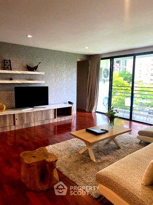 Condos for rent : 3-BR Condo 225 Sqm Benviar Tonson Residence Near BTS Ratchadamri (ID 568421)