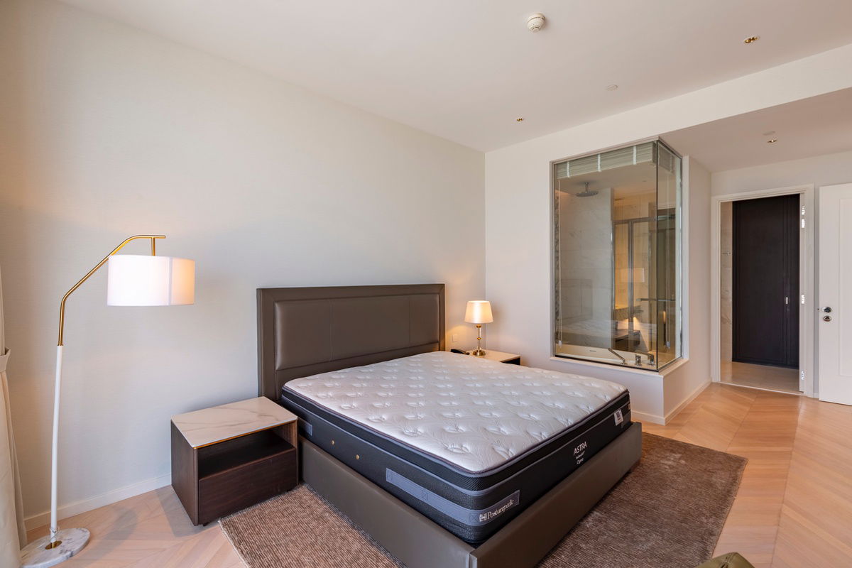 รูป 133 ตร.ม. 2 ห้องนอน ชั้น 57 ที่ Four Seasons Private Residences - รูปที่ 2/12
