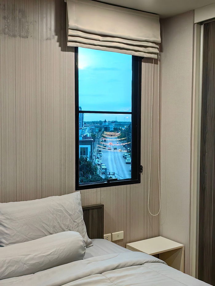 picture ** For rent * 1BR, 38 sq.m. Fully furnished, Corner room, walking steps to  restaurants in the heart of  Korat city. Only 2 km to M6, 850m to Anglo, - 6/9