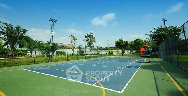 picture 3-BR Condo at Vista Garden Condominium near BTS Phra Khanong (ID 2327232) - 24/26