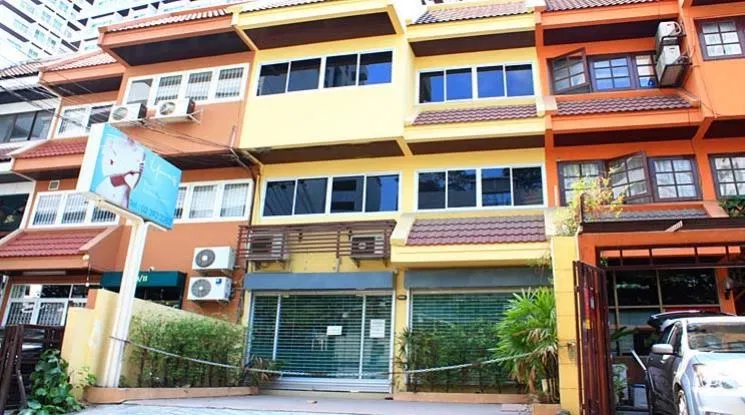 รูป 🔼🔽 AccomA 📩  3 BR House in Khlong Tan Nuea (2512689) - รูปที่ 1/3