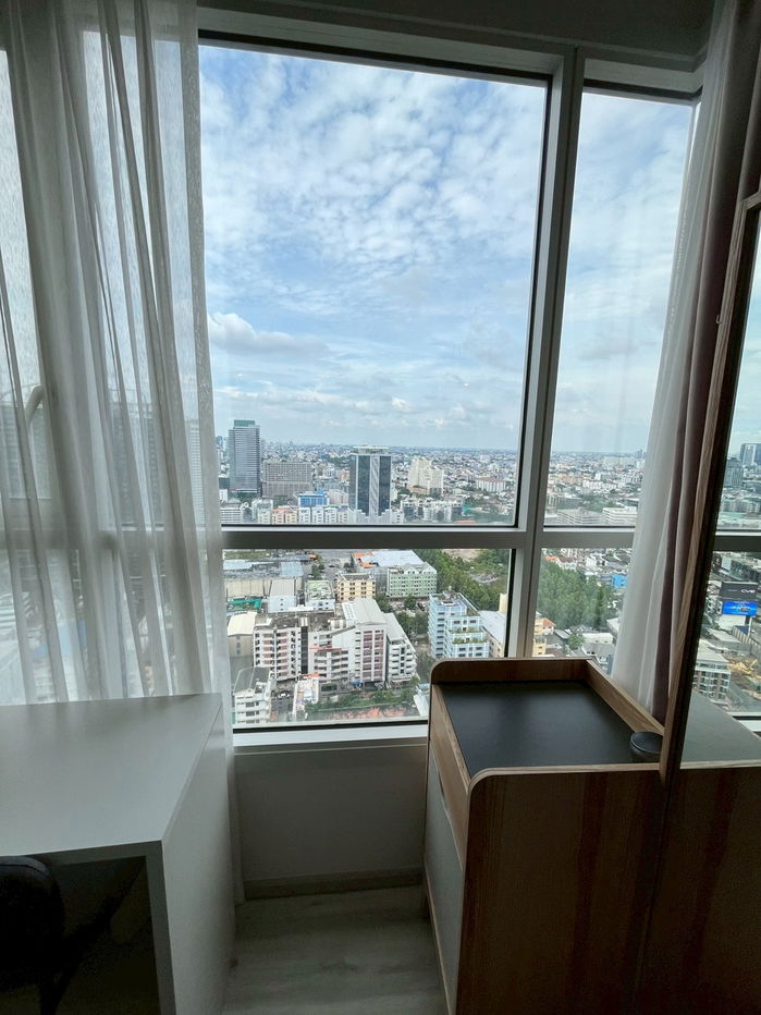 รูป XT Huaikhwang | ราคา 17,00 บาท | ห้องสวย ห้องใหม่ เฟอร์นิเจอร์ครบ พร้อมเข้าอยู่ - รูปที่ 6/13