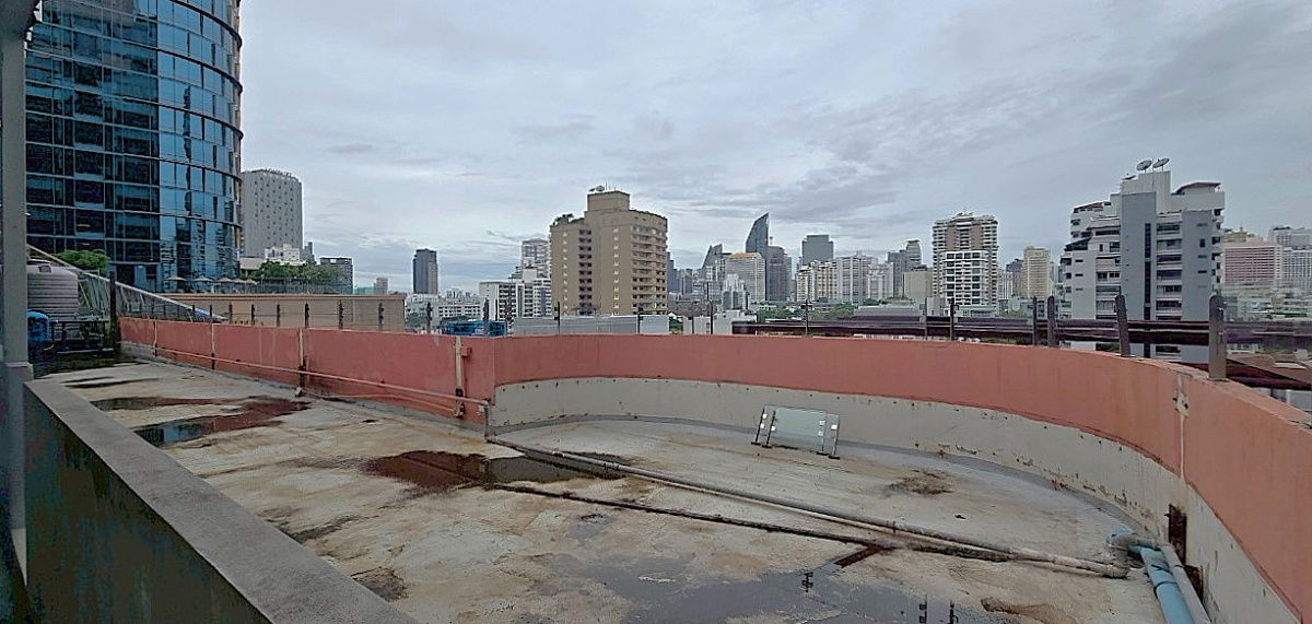 picture Large rooftop space with a beautiful view for rent in the heart of Thonglor ** NO CO-AGENT ** - 1/6