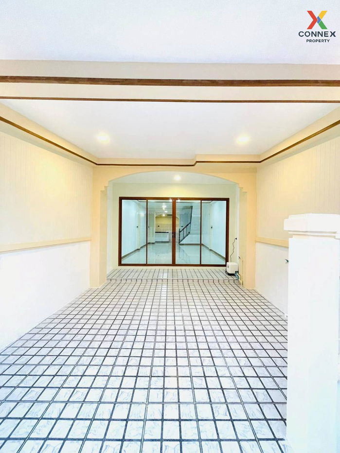 รูป ขายทาวน์เฮ้าส์/ทาวน์โฮม  บ้านบัวทอง 2 รีโนเวทใหม่ บางรักพัฒนา บางบัวทอง นนทบุรี CX-132437 ✅ ทักไลน์ @connexproperty ตอบทันที ทีมงานมืออาชีพ ✅  - รูปที่ 2/12