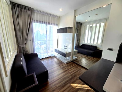 Condos for rent : 🔔Available for rent now🔔 Nice unit with new TV and new washing machine at Wyne by Sansiri