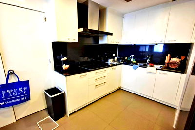 Condos for sale : Pet Friendly 3 bedroom for Sale in President Park 