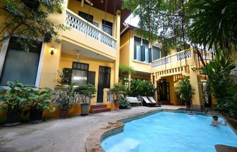 ขายบ้านเดี่ยว 9 ห้องนอน 597 ตร.ม. 161 ตร.ว. เขตสาทร