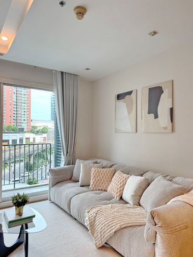 For rent 2 bedroom, Siri at Sukhumvit, fully-furnished, steps from BTS Thonglor 