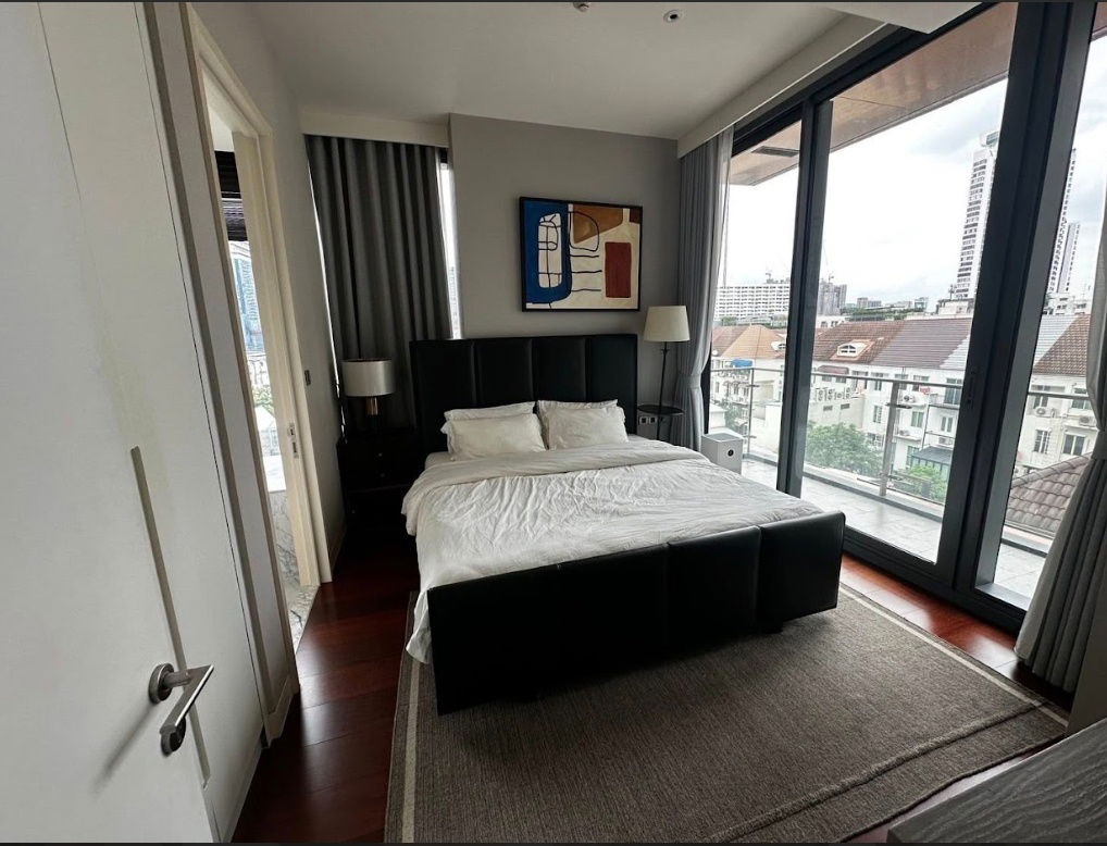 picture (A0031) KHUN by YOO inspired by Starck - 1/5